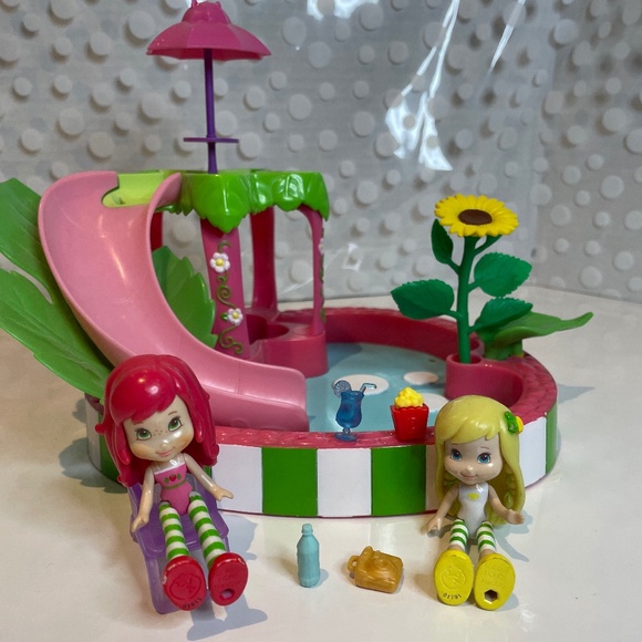 Strawberry Shortcake 🍓💦Splashin Petal Pool Playset 2008 - Picture 10 of 14